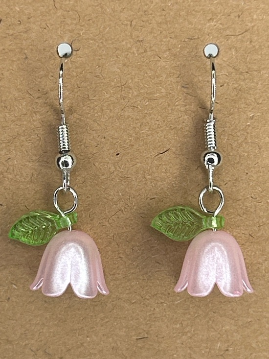 Fashion Jewelry Jewelry - Pink Flower Drop Earrings with Green Leaf Fashion Jewelry